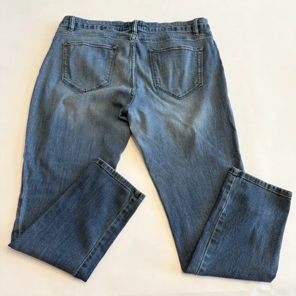Liz Claiborne Women’s Boyfriend Blue Jeans, Sz 14, Distressed (A0132) - Picture 5 of 7